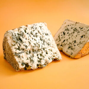 Francuski ser Pleśniowy Bleu d' Auvergne AOP