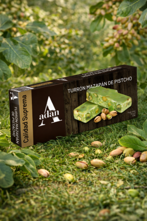 Marcepanowy turron z pistacjami