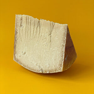 Włoski ser Fromaggio Duro dojrzewający 12 miesięcy Fromaggio duro