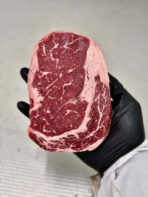 Stek ribeye z amerykańskiej wołowiny Black Angus Stek ribeye z amerykańskiej wołowiny Black Angus