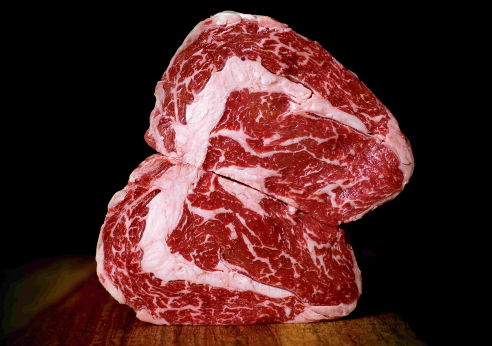 Stek z antrykotu Ribeye z polskiej wołowiny Premium BMS 3+ sezonowany na mokro